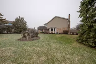 17330 Lakebrook Dr, Orland Park, IL 60467 - Photo 14