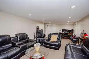 1403 S Robert Dr, Mount Prospect, IL 60056 - Photo 24