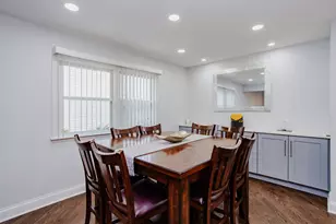 1403 S Robert Dr, Mount Prospect, IL 60056 - Photo 8