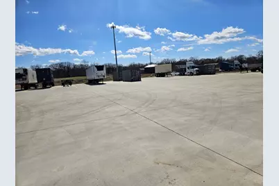 801 E Kankakee River Drive, Wilmington, IL 60481 - Photo 4