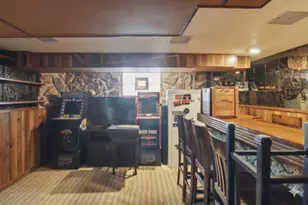 3940 N Paris Ave, Chicago, IL 60634 - Photo 16