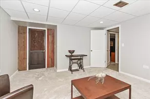 1865 Kevin Ave, Elgin, IL 60123 - Photo 36