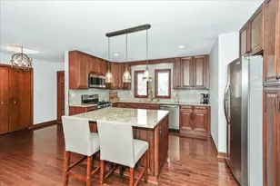 1865 Kevin Ave, Elgin, IL 60123 - Photo 16