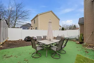 348 Richard Ct, Vernon Hills, IL 60061 - Photo 24