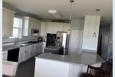 [Address not provided], Yorkville, IL 60560 - Photo 6