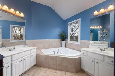 130 Alderwood Lane, Aurora, IL 60504 - Photo 32