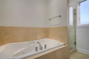 827 W Bradley Pl, Chicago, IL 60613 - Photo 12