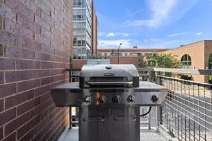 15 S Racine Ave, Chicago, IL 60607 - Photo 10