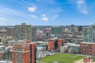 655 W Irving Park Rd, Chicago, IL 60613 - Photo 18