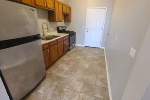 1409 E 69th Pl, Chicago, IL 60637 - Photo 2