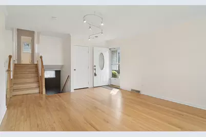1119 S Pine Avenue, Arlington Heights, IL 60005 - Photo 2