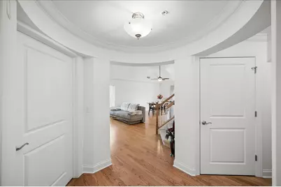 695 Roger Williams Avenue #301, Highland Park, IL 60035 - Photo 2