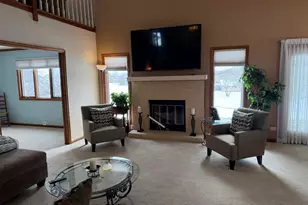 1800 Monterey Ct, Hoffman Estates, IL 60169 - Photo 6