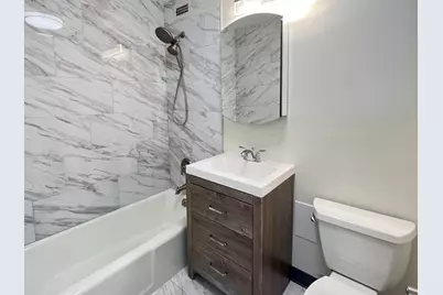 [Address not provided], Chicago, IL 60637 - Photo 10