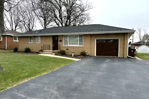 614 Country Ln, Beecher, IL 60401 - Photo 1