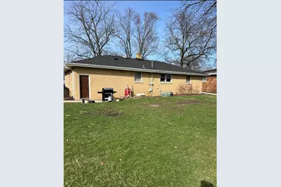 614 Country Lane, Beecher, IL 60401 - Photo 2