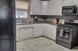 614 Country Ln, Beecher, IL 60401 - Photo 6