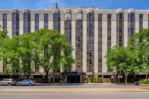 1000 N La Salle Dr, Chicago, IL 60610 - Photo 1