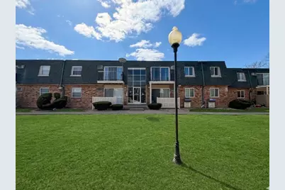 9954 S 84th Terrace #109, Palos Hills, IL 60465 - Photo 2
