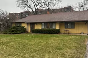 6526 Howard Ave, Indian Head Park, IL 60525 - Photo 4