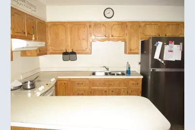 6526 Howard Avenue, Indian Head Park, IL 60525 - Photo 8