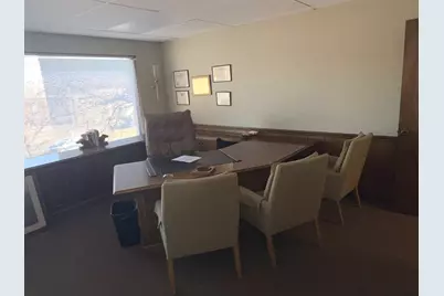 21 N Skokie Highway N #204, Lake Bluff, IL 60044 - Photo 2