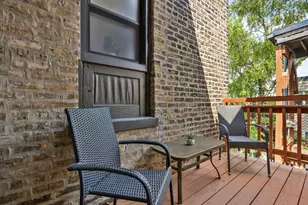 1310 W Montrose Ave, Chicago, IL 60613 - Photo 18