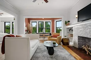 1310 W Montrose Ave, Chicago, IL 60613 - Photo 6