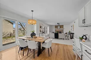 225 N Canterbury Rd, Aurora, IL 60506 - Photo 12