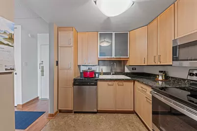 2015 S Finley Road #801, Lombard, IL 60148 - Photo 4