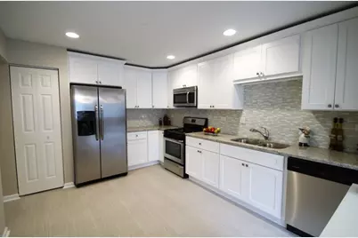 [Address not provided], Buffalo Grove, IL 60089 - Photo 2