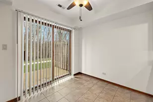 1168 Greenwood Cir, Woodstock, IL 60098 - Photo 8