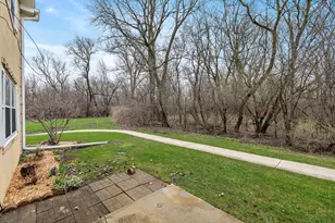 1168 Greenwood Cir, Woodstock, IL 60098 - Photo 24
