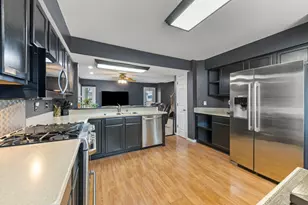 1480 Colorado Ave, Aurora, IL 60506 - Photo 8