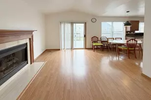 1127 Ashbrook Dr, Mundelein, IL 60060 - Photo 10