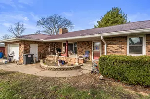 5 Truman Ct, Philo, IL 61864 - Photo 2