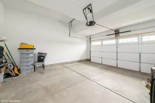 277 Masters Dr, Addison, IL 60101 - Photo 14