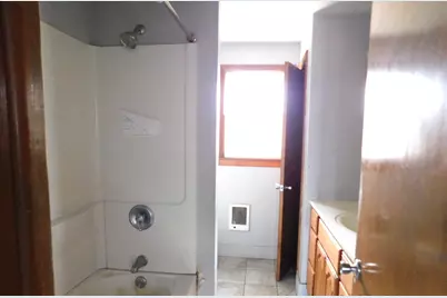 150 W Dixie Highway, Saint Anne, IL 60964 - Photo 12