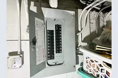 728 N Ash Street, Waukegan, IL 60085 - Photo 8