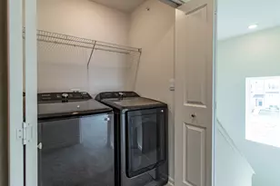 2111 Yellowstone Blvd, Mundelein, IL 60060 - Photo 20