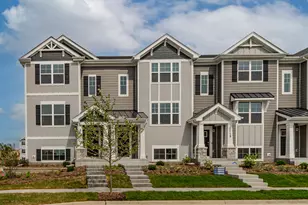 2111 Yellowstone Blvd, Mundelein, IL 60060 - Photo 1