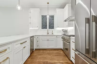 2920 N Damen Avenue #1, Chicago, IL 60618 - Photo 6