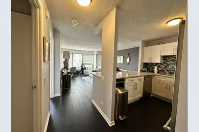 30 E Huron Street #3706, Chicago, IL 60611 - Photo 4
