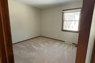 39 Spuhler Dr, Batavia, IL 60510 - Photo 6