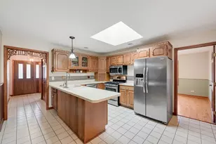 30 N Melanie Ct, Crete, IL 60417 - Photo 4