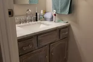 11 Parkside Ct, Vernon Hills, IL 60061 - Photo 4