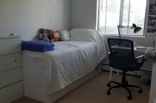 11 Parkside Ct, Vernon Hills, IL 60061 - Photo 8