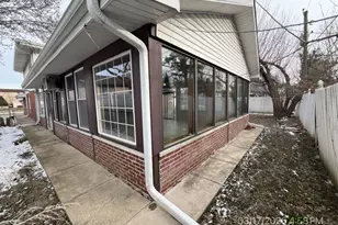 9128 S Komensky Ave, Oak Lawn, IL 60453 - Photo 6