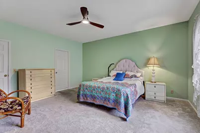 102 N Crooked Lake Lane, Lindenhurst, IL 60046 - Photo 18