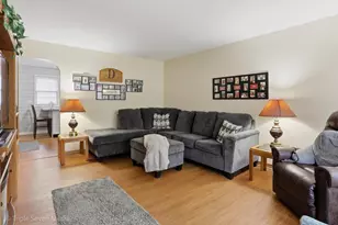 14439 Lawndale Ave, Midlothian, IL 60445 - Photo 4